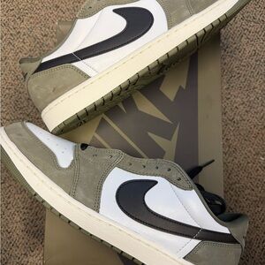 Jordan 1 Retro Low Top Olive Green, White & Black